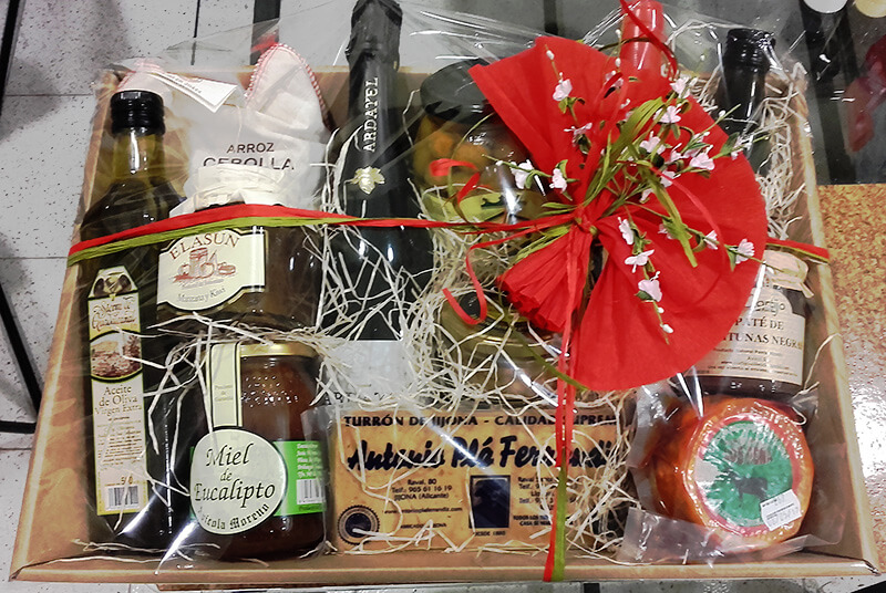 cesta de regalo para Navidad