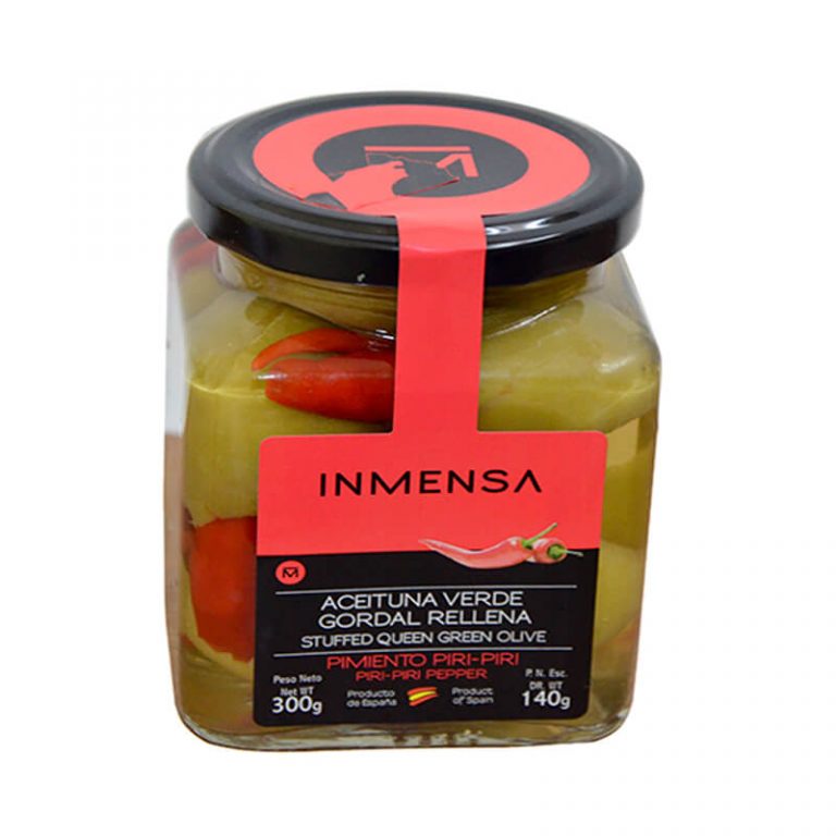 deliciosas aceitunas rellenas de pimiento piri piri