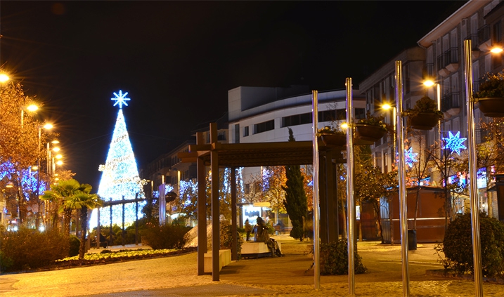 CEntro del pueblo de Las Rozas de Madrid en Navidad