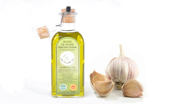 aceite de oliva con las propiedades del ajo
