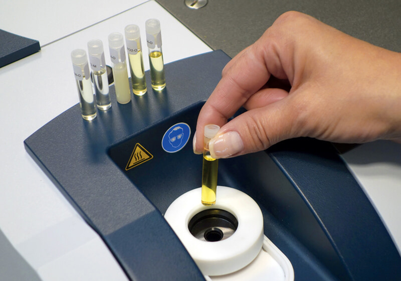 midiendo la acidez del aceite de oliva