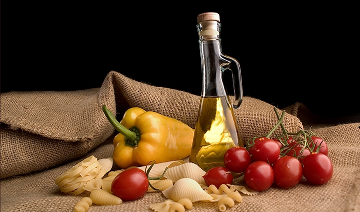 El tomate y el aceite de oliva aportan grandes beneficios para la salud